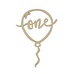 Puinen kakkukoriste tekstillä "Wild One".