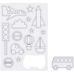 Muotoon leikatut magneettikuviot, ajoneuvot ja liikennemerkit.