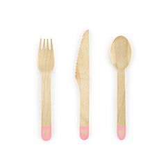 Puiset kertakäyttö aterimet, veitset, haarukat, lusikat, vaaleanpunaiset kahvat sydänkuviolla.